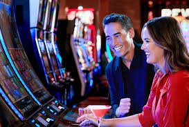 Adventures Beyond Wonderland free-spins bonus round with expanded reels on dana69 login